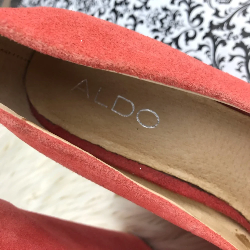 ALDO : size 6.5 : ‘calgani’ dark peach orange round toe wedge pump heels